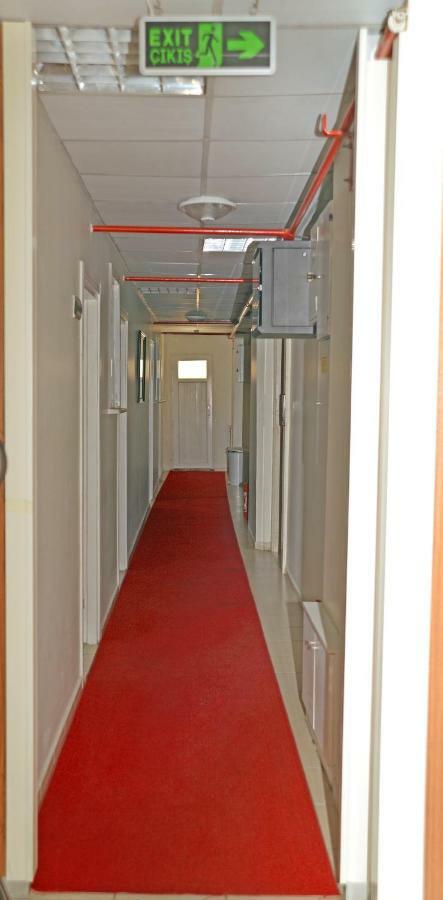 Vatan Yurt Hostel Istanbul Exterior photo