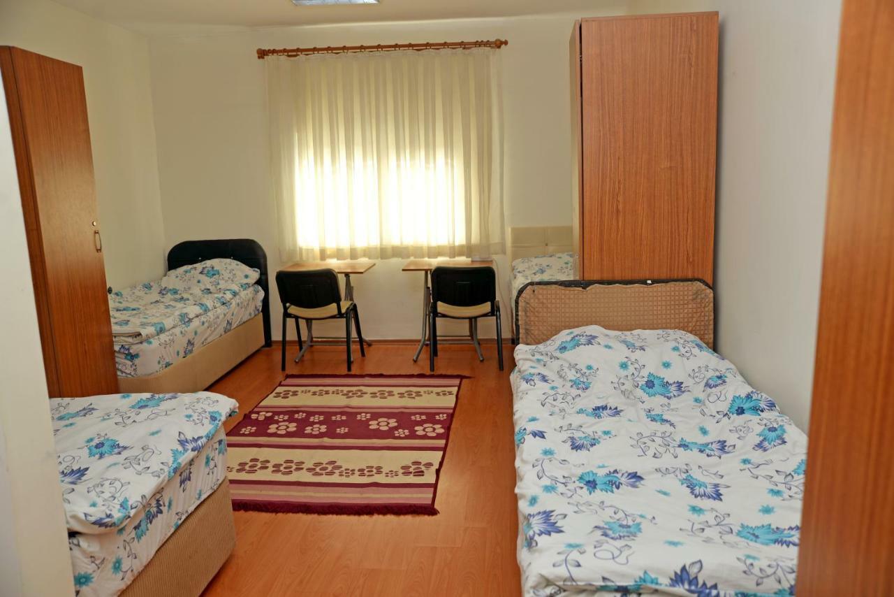 Vatan Yurt Hostel Istanbul Exterior photo