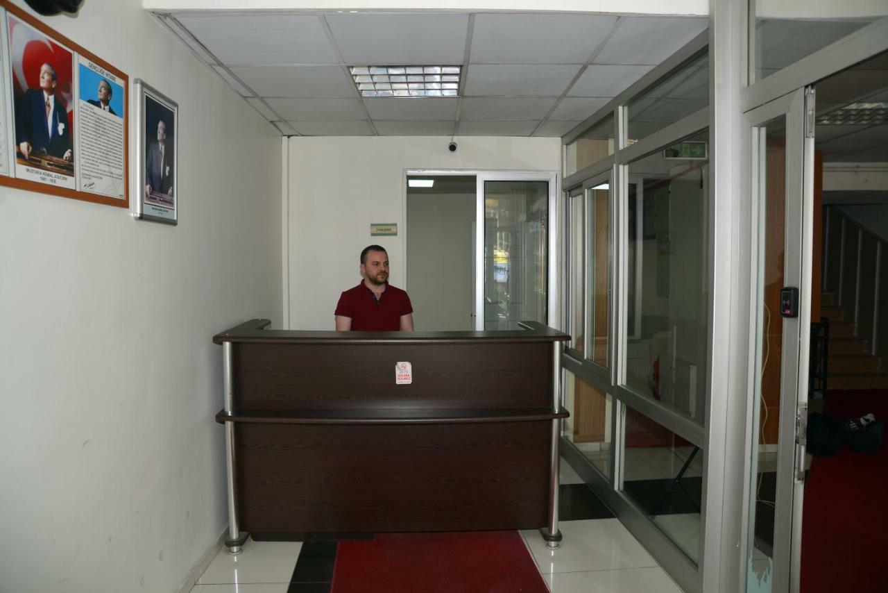 Vatan Yurt Hostel Istanbul Exterior photo